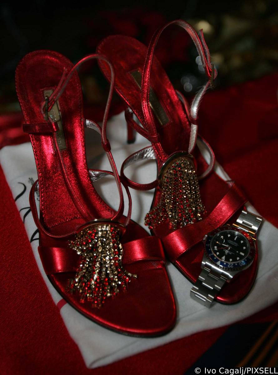 ARHIVA - Split: Severinina uz štiklu na humanitarnoj aukciji ponudila i haljinu koju je nosila, Slaven Bilić Rolex s ruke 