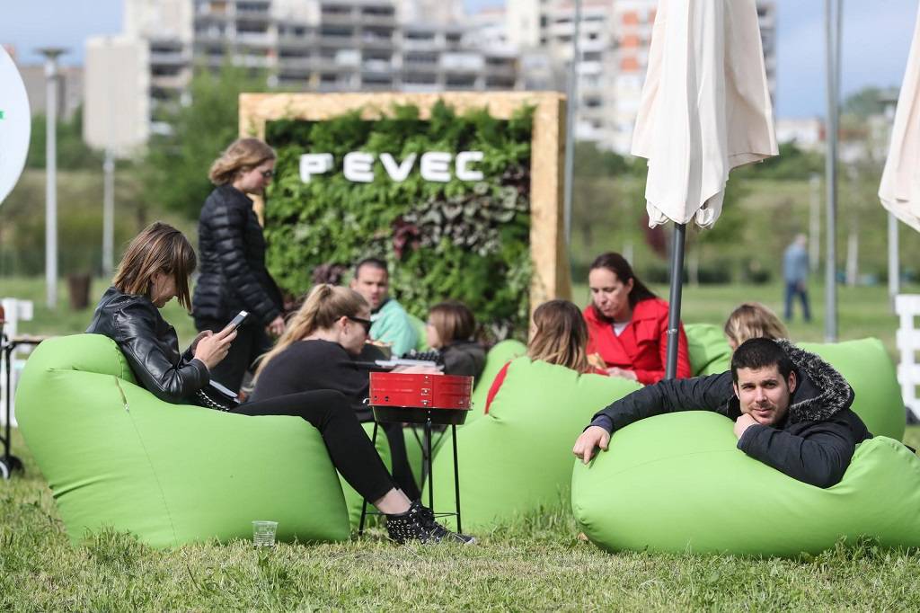 Svi na Bundek: Najbolju fotografiju Pevec nagrađuje roštiljem