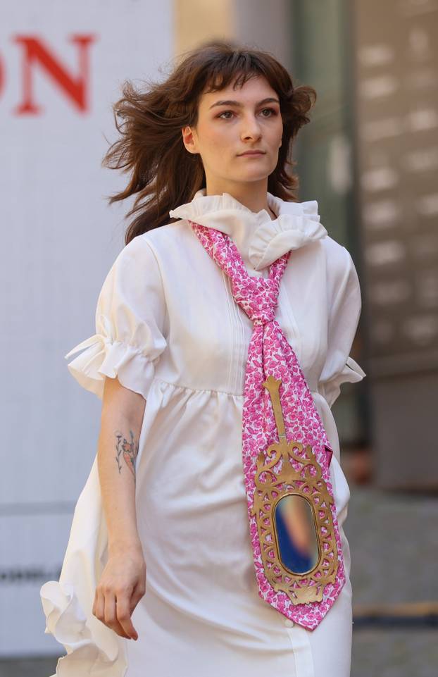 Zagreb: Modna revija povodom 400 godina nastanka kravate