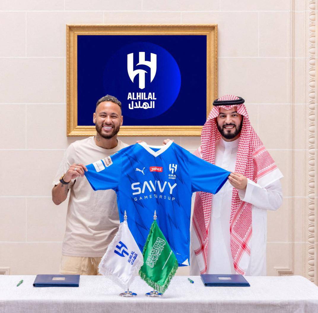 Neymar signs for Al Hilal