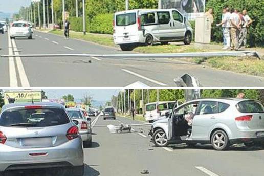 VIDEO Sudar na Aleji Bologne, stup pao preko tri trake: 'Clio je pobjegao, a BMW ga je lovio!'