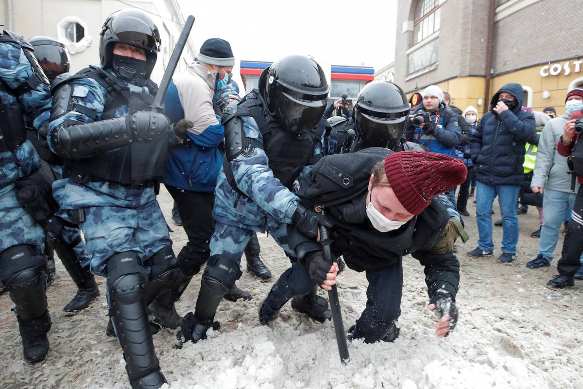 Prosvjedi i dalje traju u Rusiji, Navaljnog žele strpati u trajni zatvor, ročište mu je u utorak
