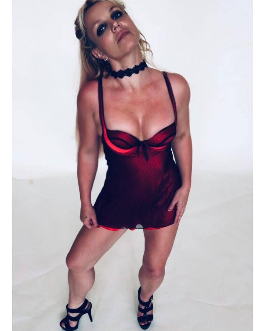 Slobodna Britney Spears: 'Bog pomogao mojoj obitelji ako ikada pristanem na intervju!'