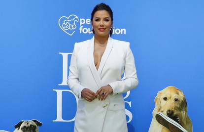 Eva Longoria: 'Šminkali su me i radili frizuru dok sam ja dojila'