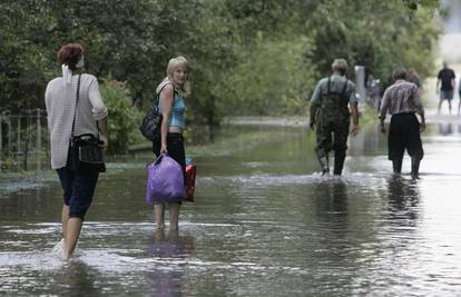 Ukrajina: U poplavama 22 mrtvih, 20.000 evakuiranih