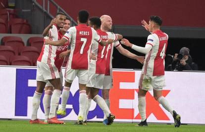 Ajax utrpao PSV-u 'petardu' u derbiju nizozemskog nogometa