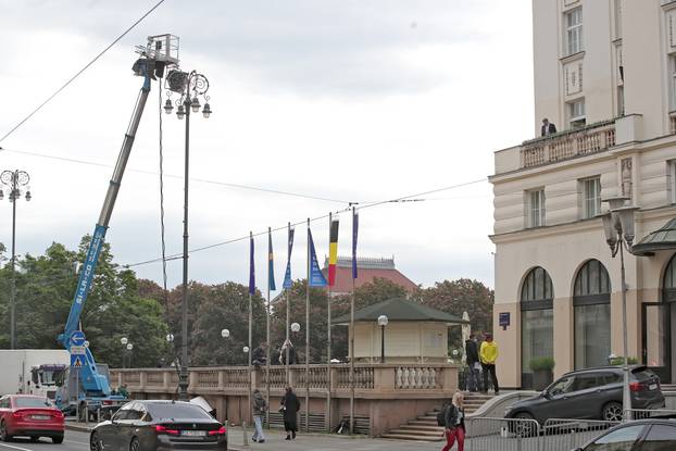 Drama u centru Zagreba: Zbog scene glumac visio s ograde balkona i iznenadio prolaznike