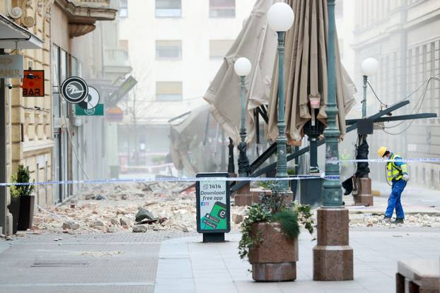 Zagreb: Rušenje pročelja u Bogovićevoj ulici