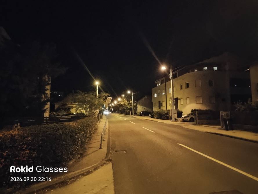 VIDEO Testirali smo Rokid Glasses: Ove pametne naočale s ekranom vas bacaju u SF film