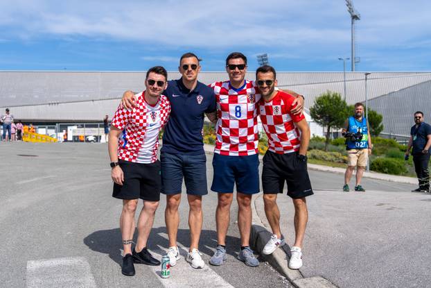 Rijeka: Navijači dolaze na stadion na prijateljsku utakmicu Hrvatske i Belgije uoči Svjetskog prvenstva