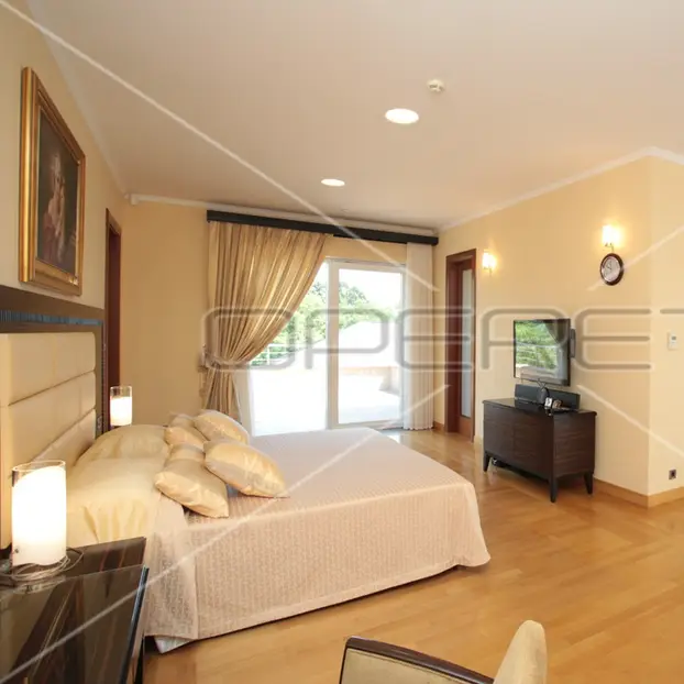 FOTO U Istri prodaju ruševinu s pogledom na more. Cijena je sitnica! Pogledajte to kamenje