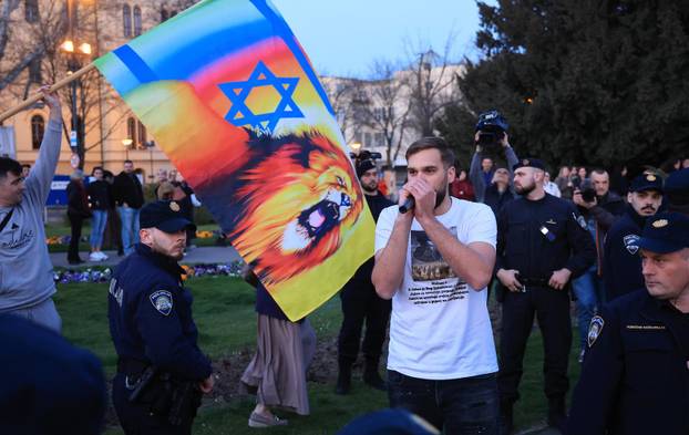 Zagreb: Održan jubilarni 10. Noćni marš za prava žena "Žene – kičma otpora"