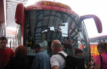 Bugarin oteo bus  i tražio da mu dovedu ubojicu bebe