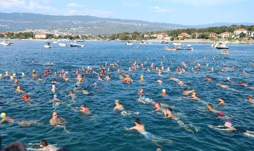 VIDEO Od Šila do Crikvenice je plivao i Pavao (74) iz Bribira