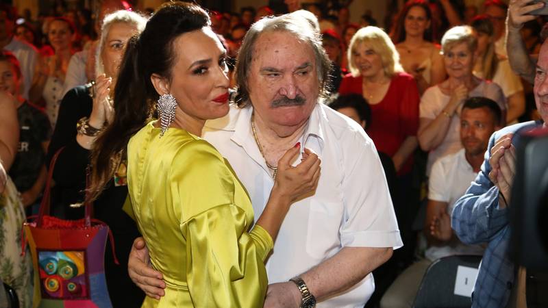 Ivana Kovač o zdravlju svog oca Miše: 'Nisam ga posjetila, ali smo se čuli. I dalje je tamo...' 15 pxl 050719 25288844 3 HOtPiFP