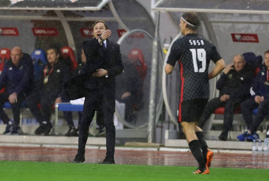 World Cup - UEFA Qualifiers - Group H - Croatia v Russia