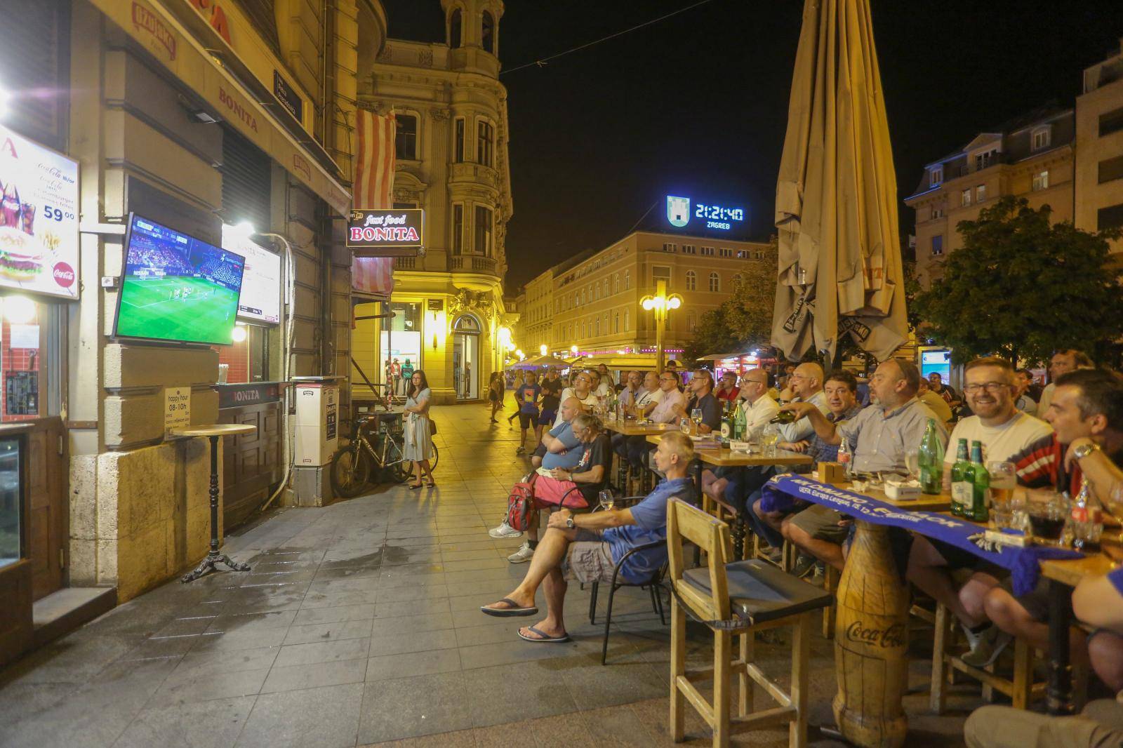 Zagreb: Gledanje nogometne utakmice izmeÄu Rosenborga i Dinama u centru grada