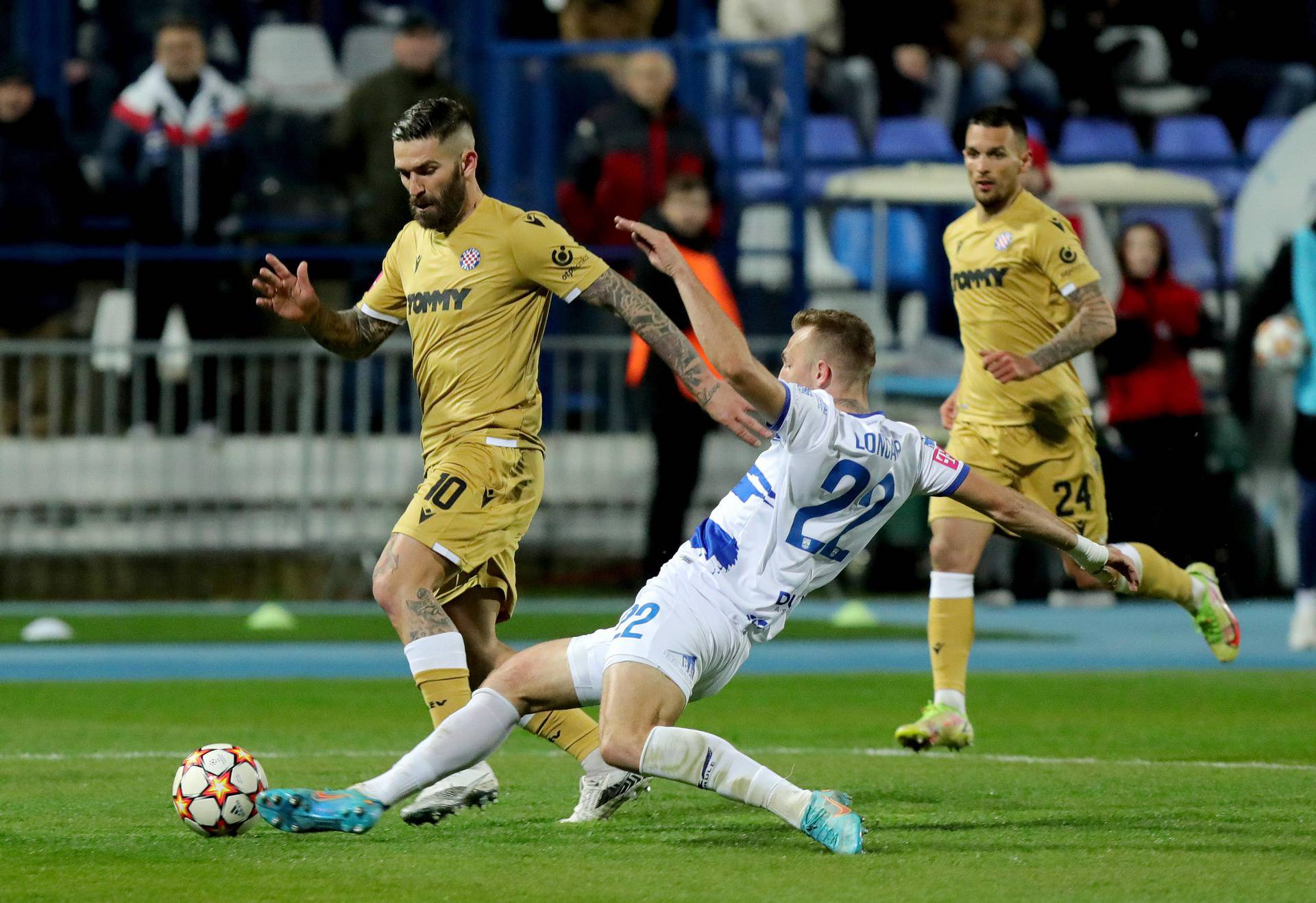 Hajduk navijačima čupa živce, ali i dalje je u igri. Trener bi konačno morao nešto i uigrati