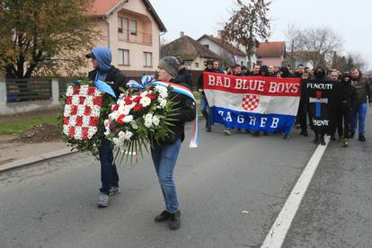 Navijačka Hrvatska ujedinjena u Vukovaru: Boysi, Torcida, Tornado, Funcuti odali počast