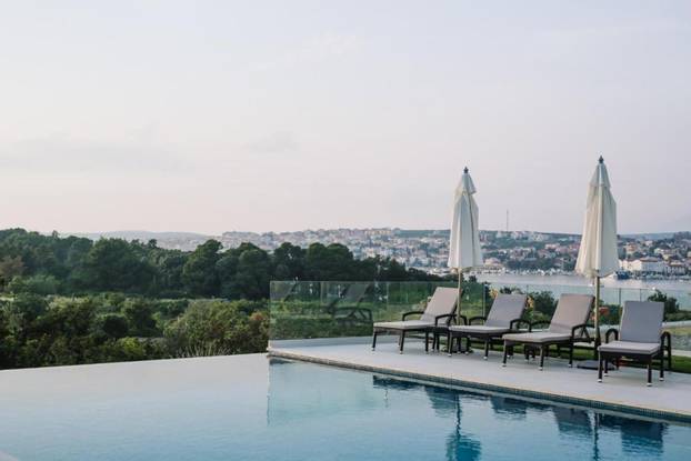 FOTO Samo luksuz! Evo u što ulažu naši nogometaši. Uvijek se traži koji kvadrat viška...