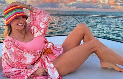 Ma tko bi joj dao 68 godina! Christie Brinkley pokazala top figuru u jednodijelnom kupaćem