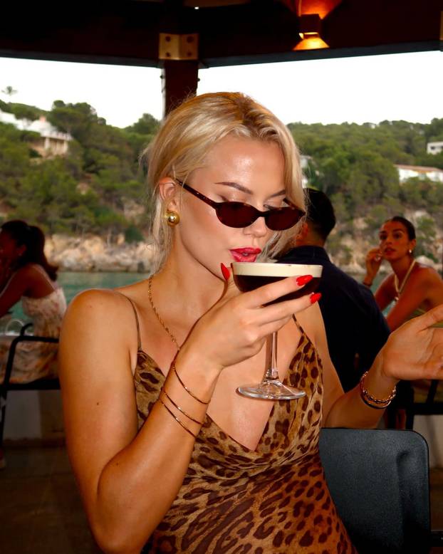 Ona je najveća navijačica Bodo Glimta. I sjajno igra nogomet