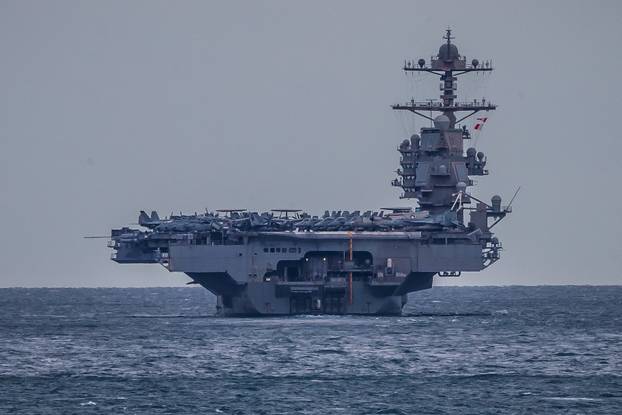 Odlazak nosača zrakoplova USS Gerald Ford iz akvatorija Splita