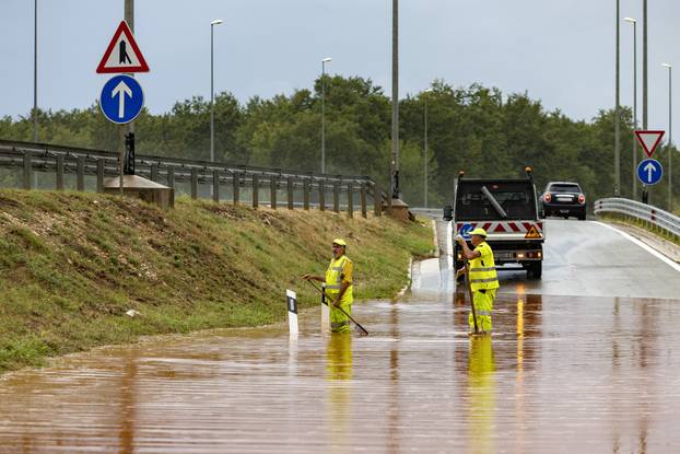 Istra: Jaka kıša prouzročila probleme u prometu
