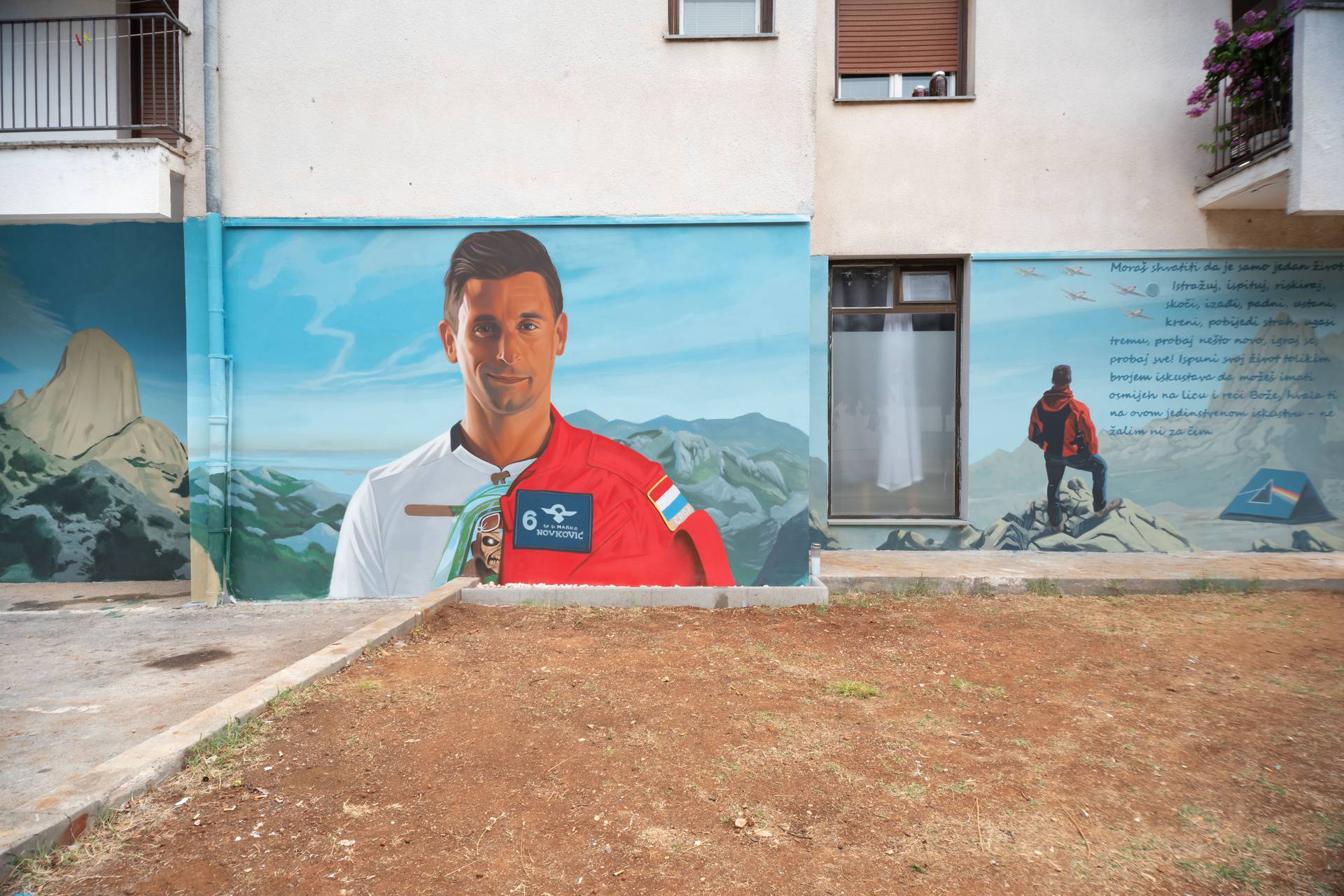 U Zadru oslikali mural u spomen preminulom pilotu Novkoviću