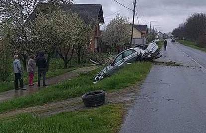 Vozač koji je vozio 150 km/h nije imao vozačku dozvolu, nije bio vezan, koristio je i mobitel