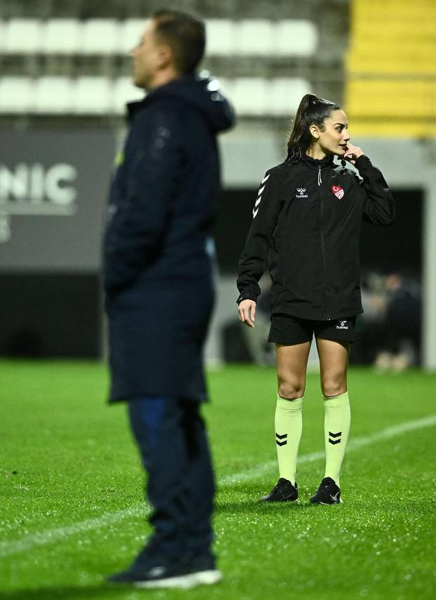 Belek: Atraktivna sutkinja na prijateljskoj utakmici KKS Lech -GNK Dinamo