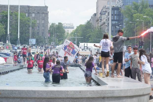 Beogradski maturanti proslavili zadnji dan škole