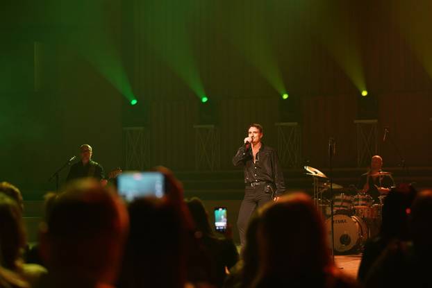 Zagreb: Adi Sose održao koncert u rasprodanoj dvorani Lisinski