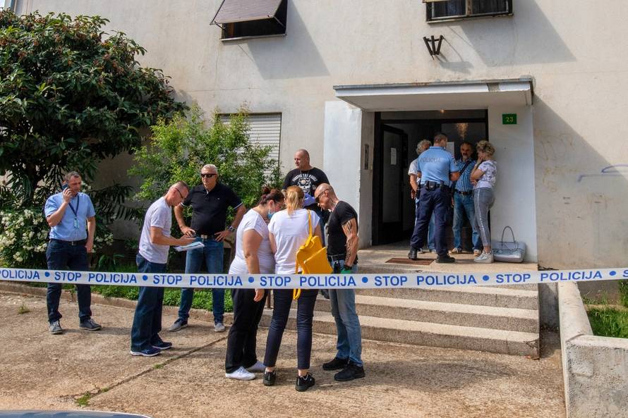 Pula: Očevid u stanu gdje je pronađeno tijelo žene, sumnja se na ubojstvo