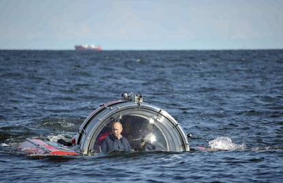 Putin je zaronio na dno Baltika da pogleda olupinu broda