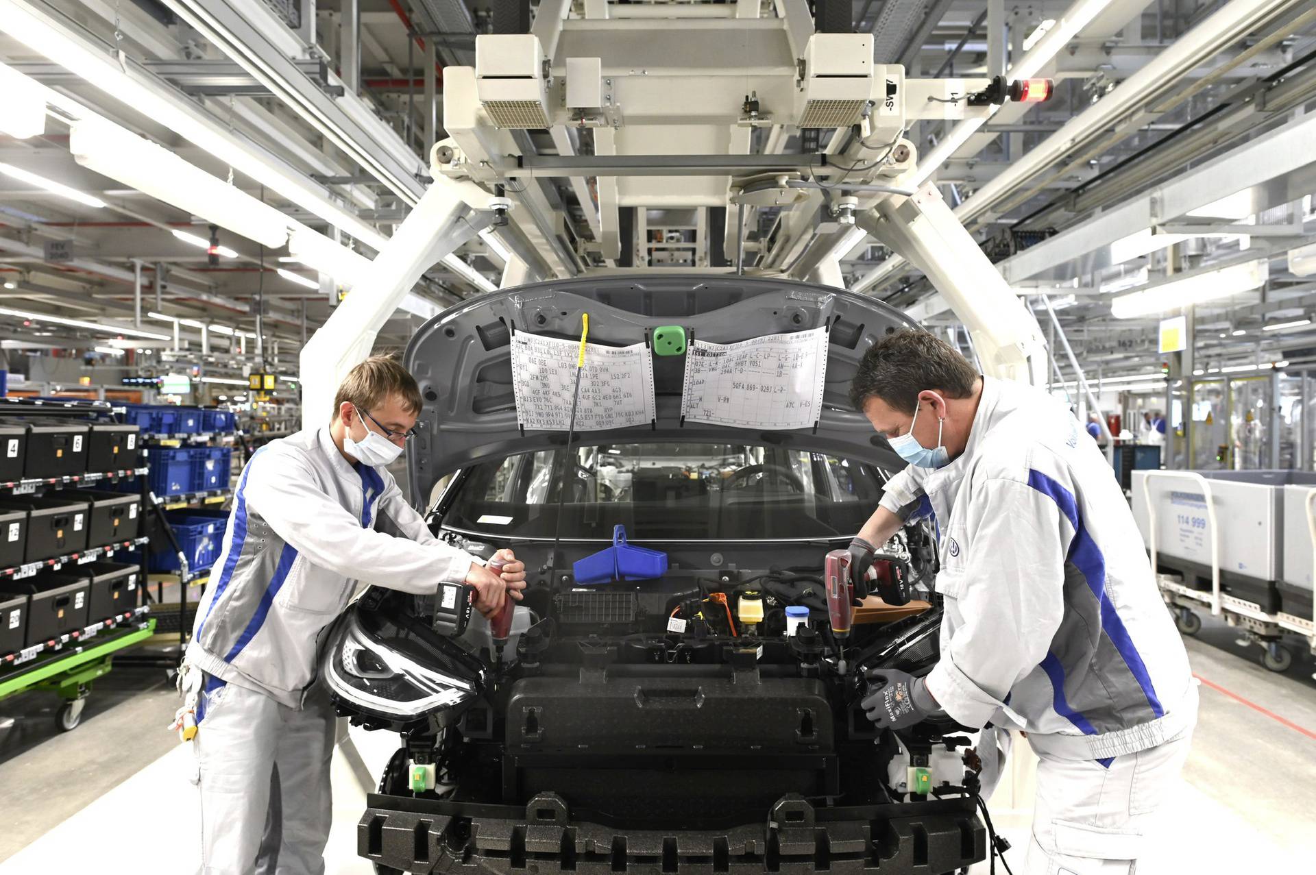 Zwickau vehicle plant resuming production of the ID.3 slowly and