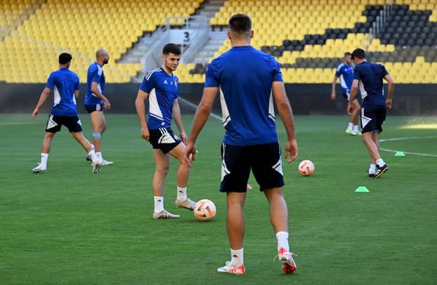 Atena: Nogometaši Dinama odradili su trening na OPAP Areni