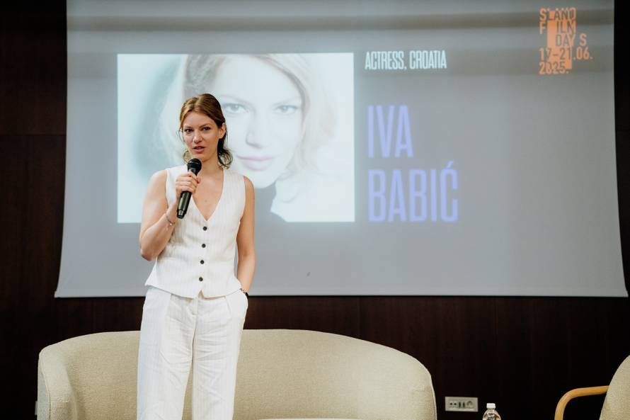 FOTO U ljetnom kinu tražila se ležaljka više: Evo kako je bilo drugog dana Slano Film Daysa