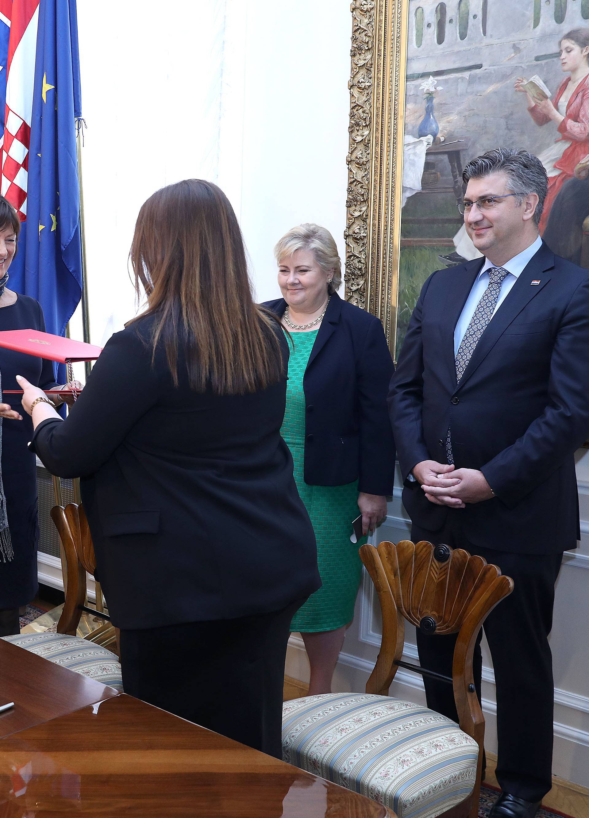 Zagreb: U Banskim dvorima potpisani ugovori izmeÄu Hrvatske i NorveÅ¡ke