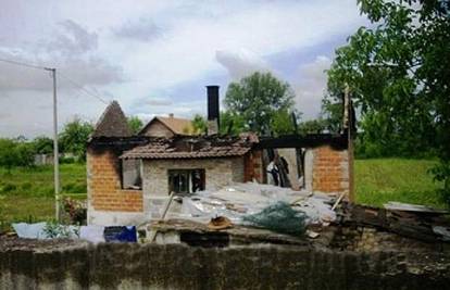 Izgorjela kuća, drugi dan u njoj su našli mrtvog starca