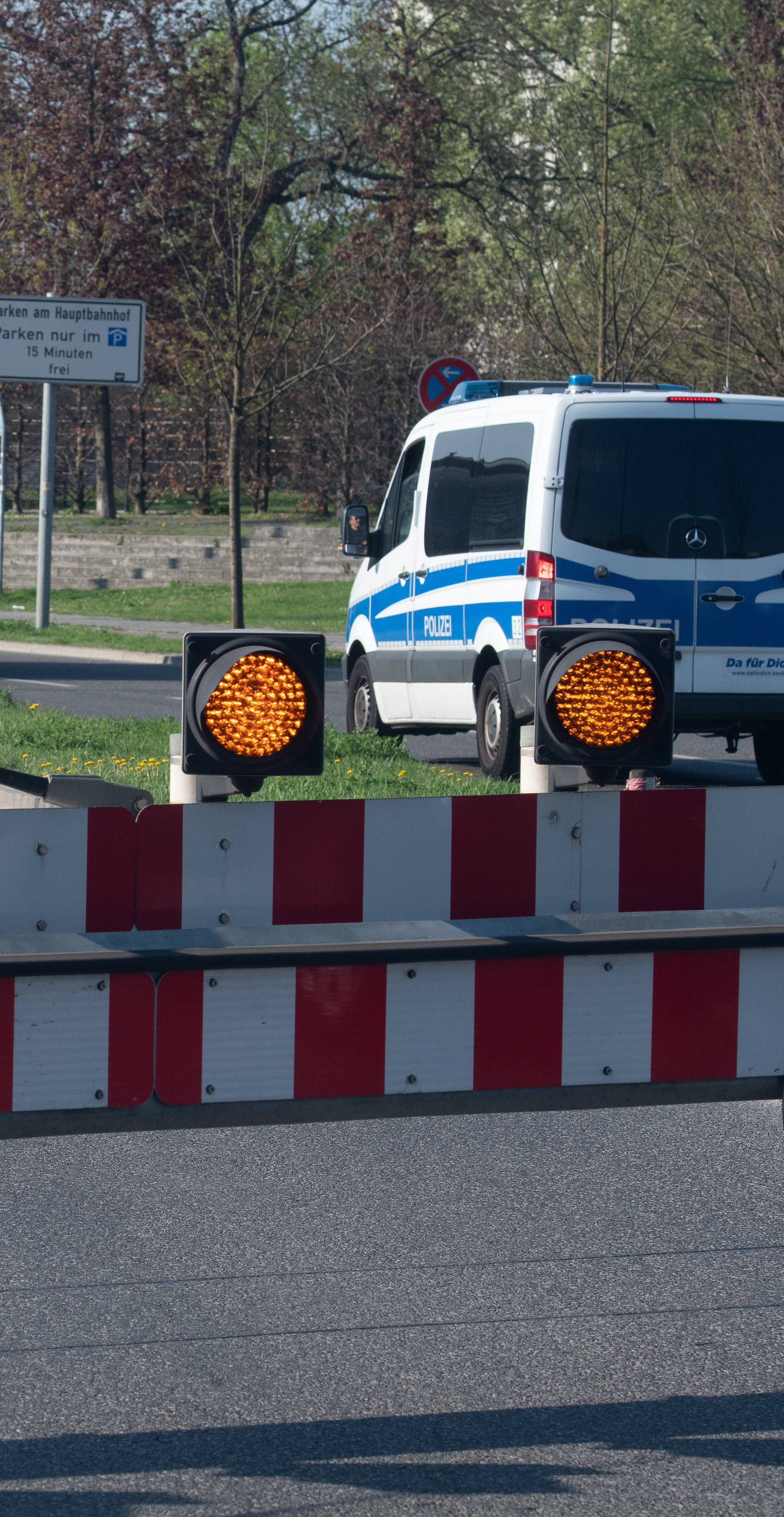 Bomb disposal at main station