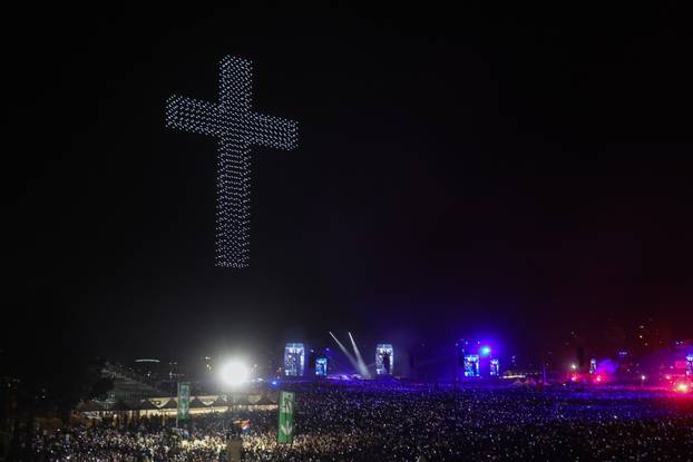 Scenografija dronovima na  koncertu Marka Perkovića Thompsona 