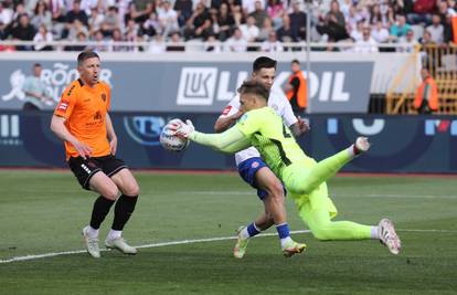 Kolo sreće se okreće, Hajduk je opet gore. Rakitić je majstorski zabio i podsjetio na stare dane