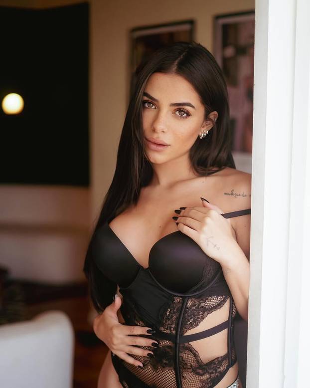 FOTO Najljepša odbojkašica svijeta postaje mama! Skidala se Playboyu, odbila i Neymara