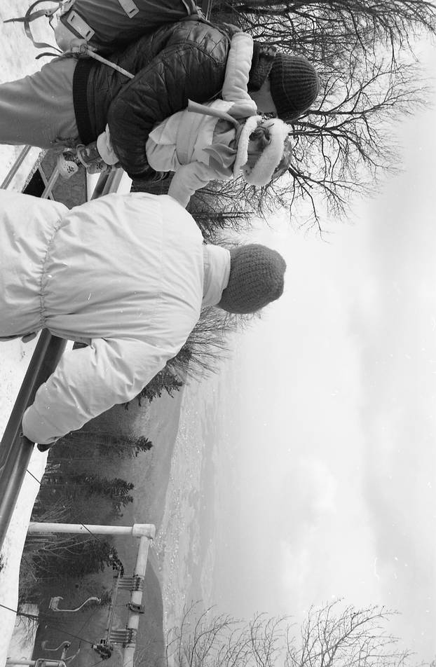 Zagreb: Brojni Zagrepčani uživali na Sljemenu u svježem zraku i raznim aktivnostima