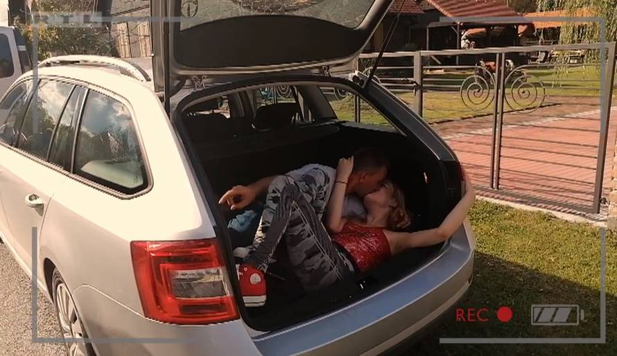 Nevenova Samanta bez dlake na jeziku: 'Analni odnos je bolest, a foot fetiš vole dečki'