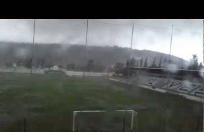 Spektakularan video: Tornado je uništio stadion u Portugalu