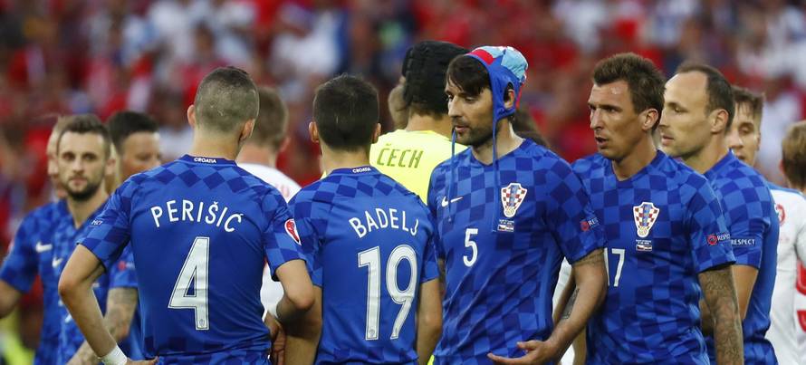 Czech Republic v Croatia - EURO 2016 - Group D