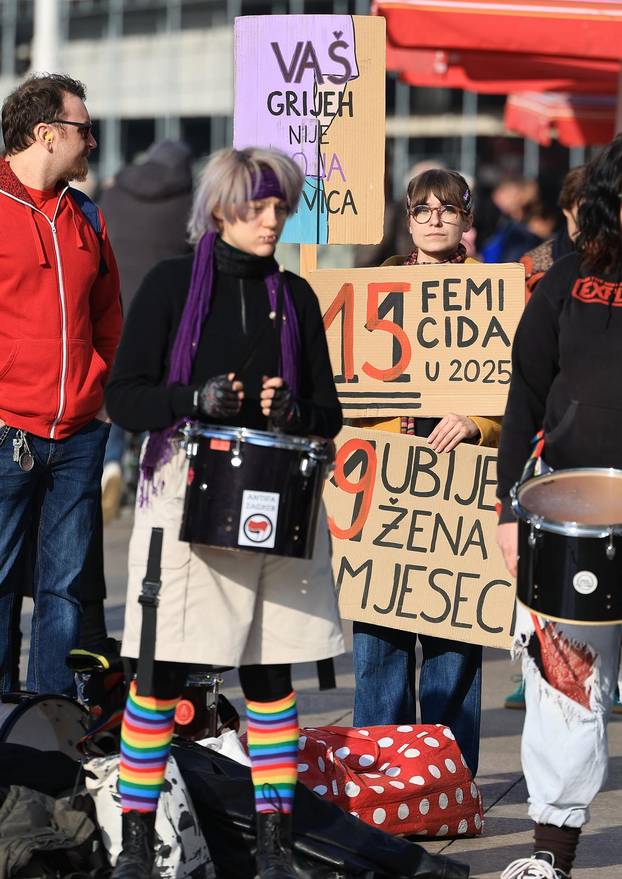 Zagreb: Muška molitva i popratni prosvjed na glavnom gradskom trgu