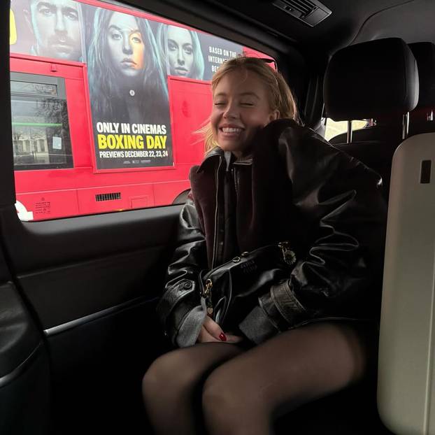 FOTO Sydney Sweeney novim je fotkama izludila fanove! 'Dečki, fotka broj 10 je ona koju tražite'